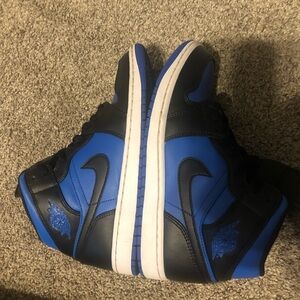 Air Jordan 1 mid royal blue.